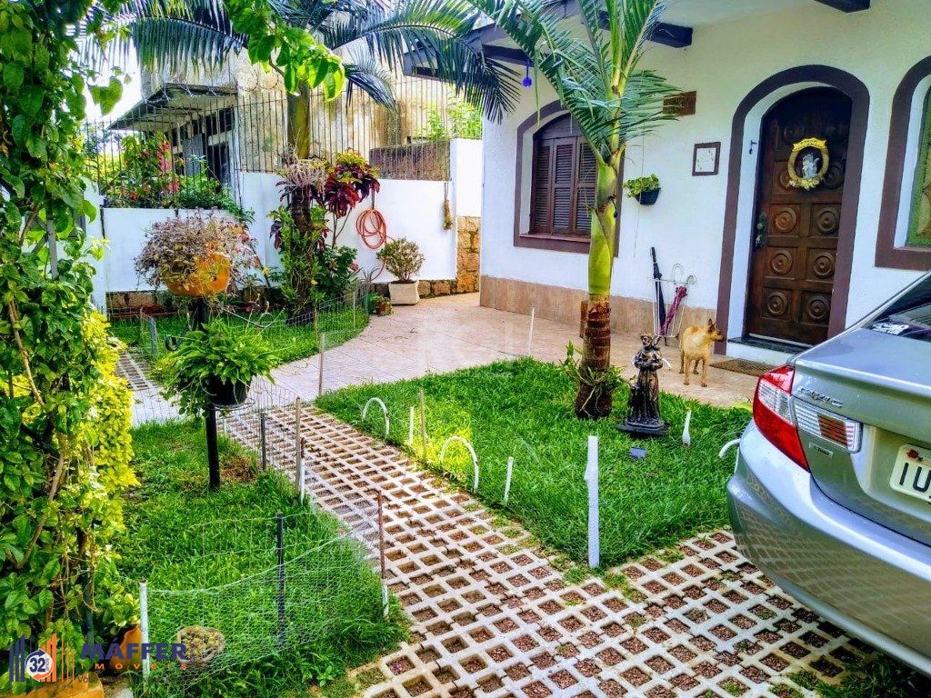 Casa para Venda - 240m², 3 dormitórios, 3 vagas - Teresópolis