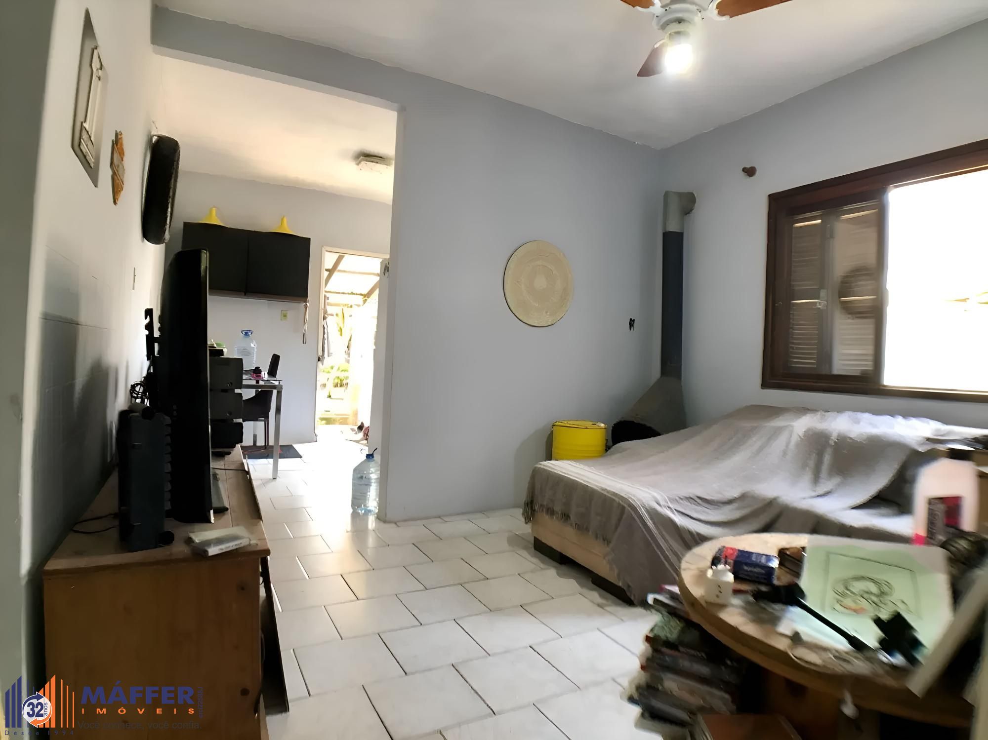 Casa com 2 dormitórios e 150m², no Bairro Jardim Sabará