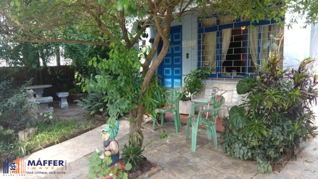 Casa com 3 dormitórios no bairro Sarandi