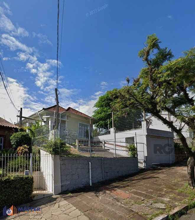 Casa 3 Dormitório(s) Bairro Teresópolis