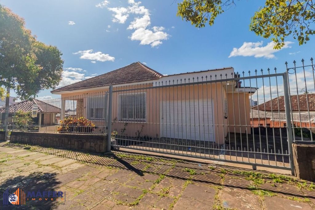Casa de 3 Dormitório(s) Bairro Jardim Itu - Porto Alegre
