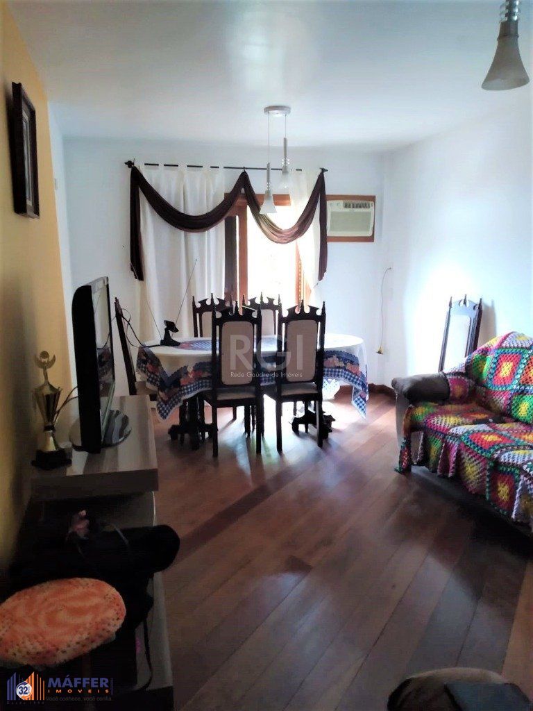 Casa para Venda - 190m², 3 dormitórios, sendo 1 suites, 1 vaga - Tristeza
