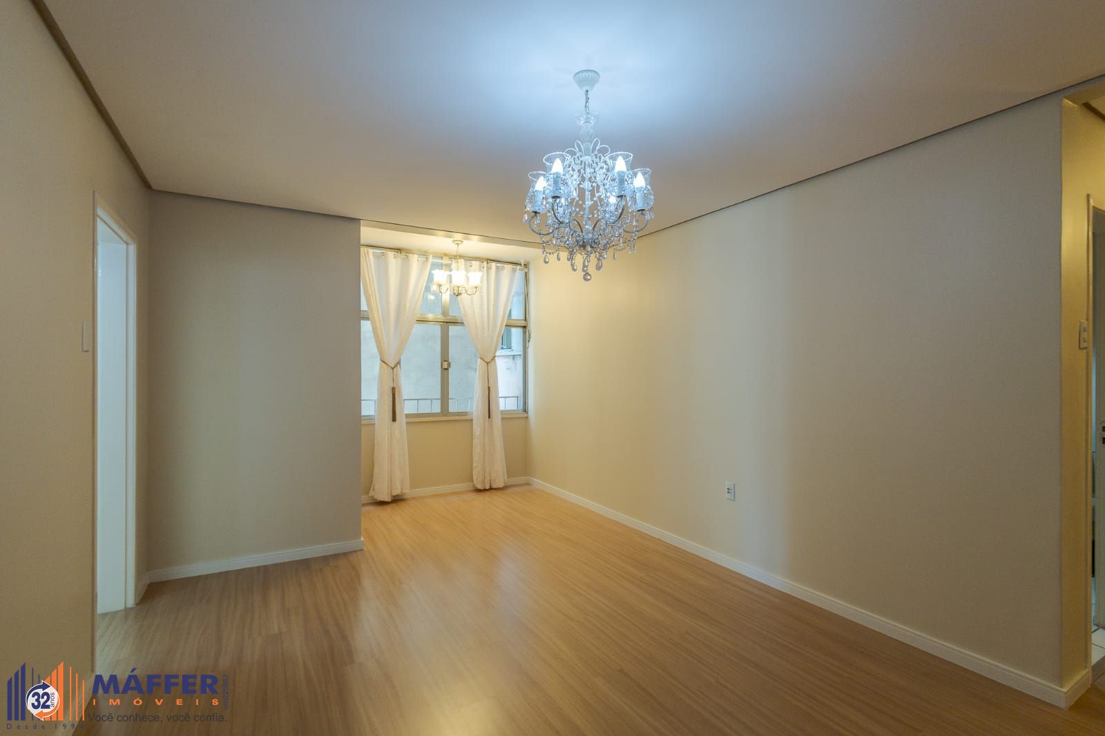 Apartamento de 80 m²semi mobiliado, 3 dormitórios e 1 suíte no Centro Histórico