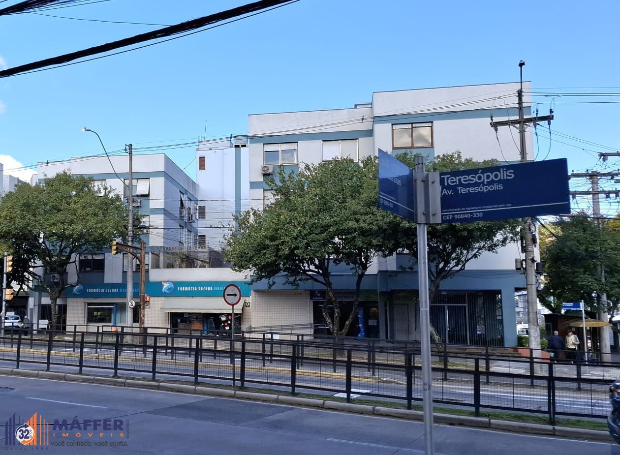 APTO 3 DORM COM DEPENDENCIA EMPREGADA