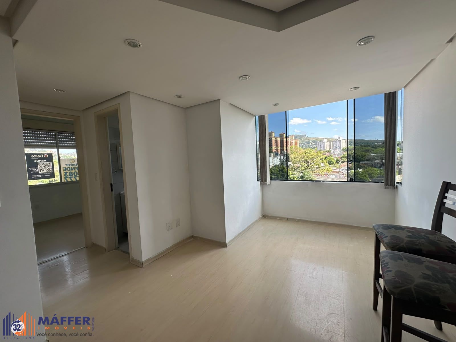 Apartamento de 2 dormitórios com 1 vaga de garagem escriturada, ao lado do Bourbon Shopping Teresópolis.