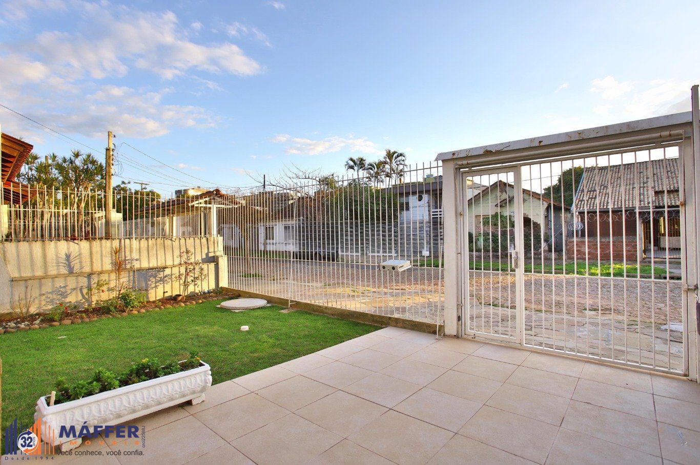 Casa, 5 quartos, 249 m² - Foto 2