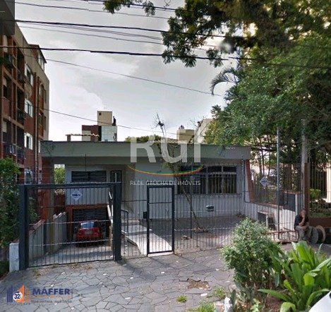 Casa para Venda - 250m², 3 dormitórios, 2 vagas - Petrópolis