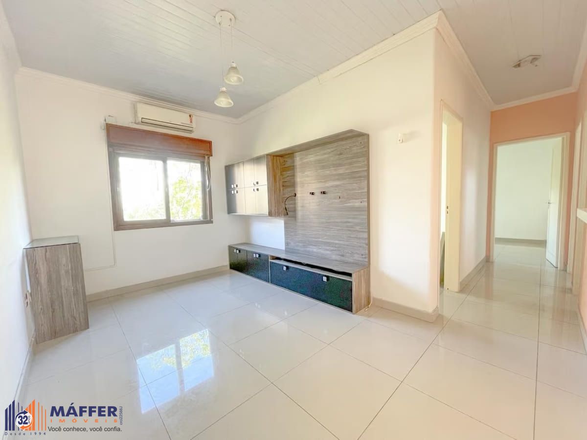 Apartamento de 3 dormitorios à venda em São Sebastião, Porto Alegre.