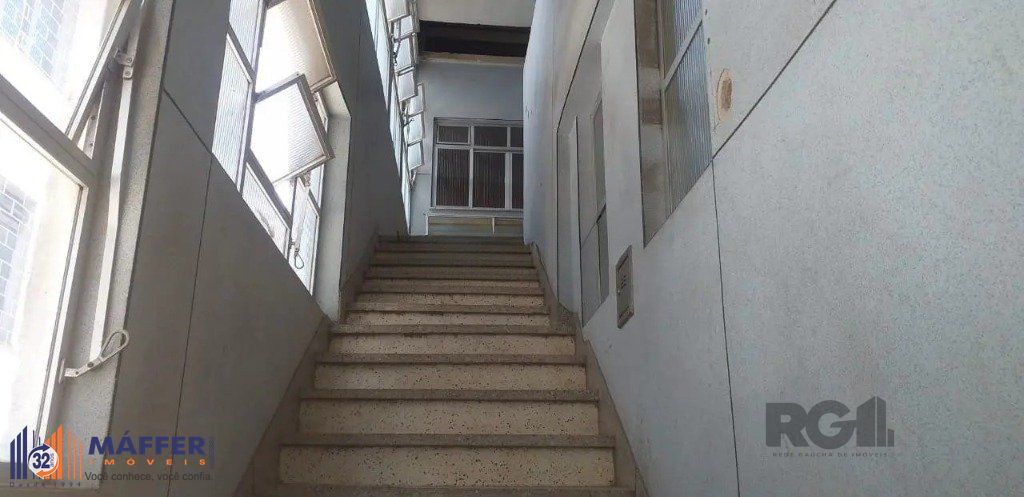 Prédio Comercial, à venda, 800 m², Coronel Aparício Borges - Porto Alegre — foto 2