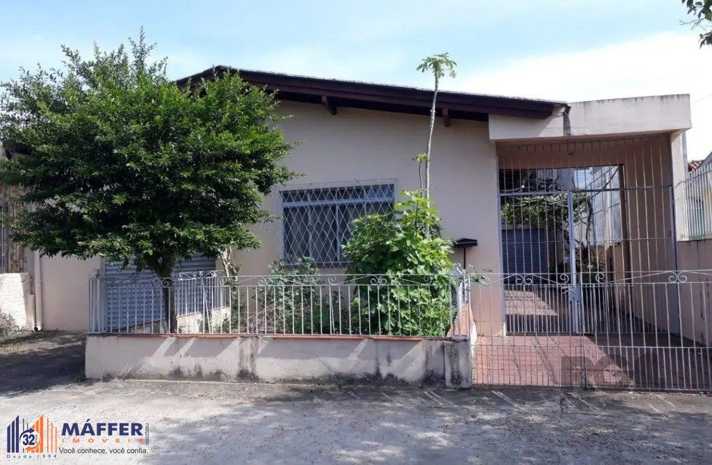 Casa com 5 dormitórios no bairro Passo das Pedras - Porto Alegre