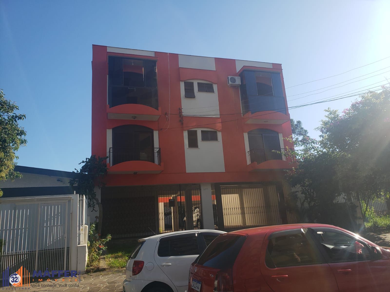 Vista Frontal do prédio