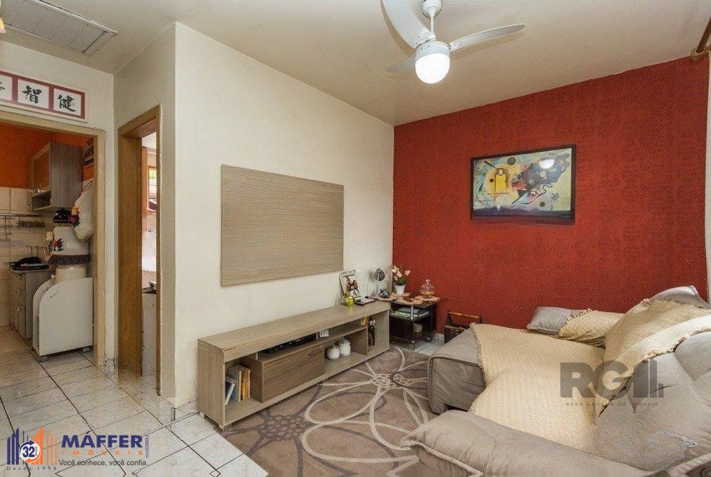 Casa de 2 dormitórios no bairro Jardim Sabará
