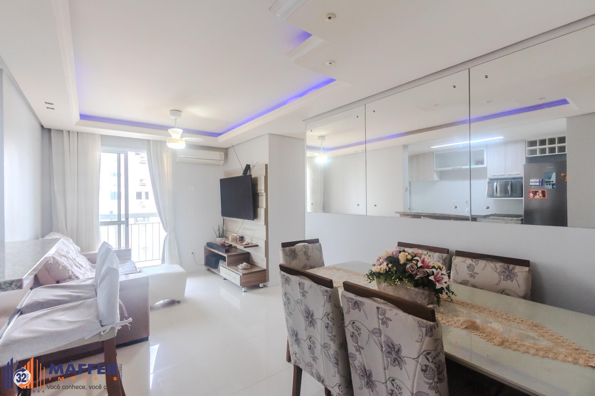 Apartamento com 72m², localizado no bairro Jardim Carvalho em Porto Alegre/RS.