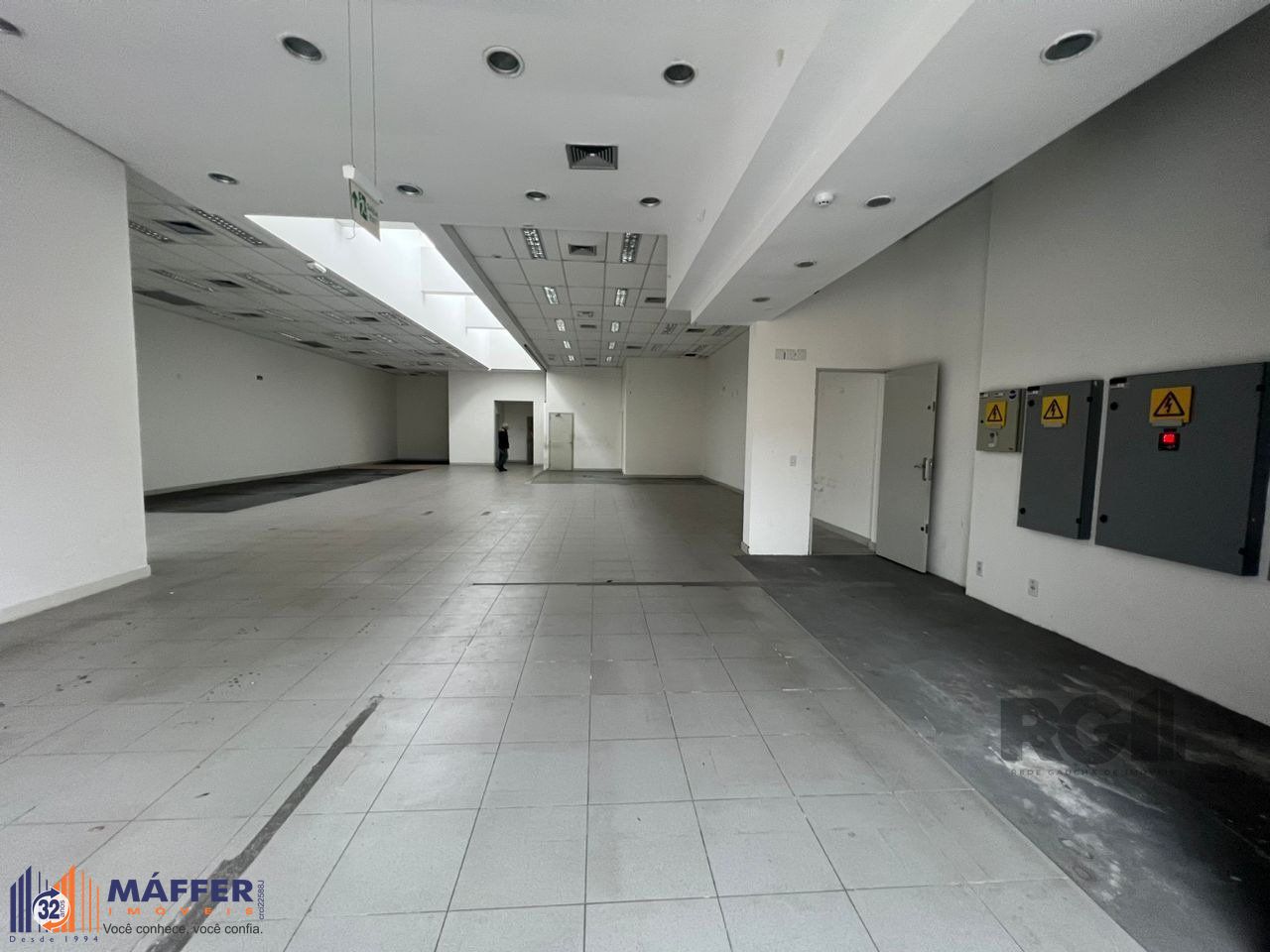 Loja, à venda, 450 m², Petrópolis - Porto Alegre — foto 2