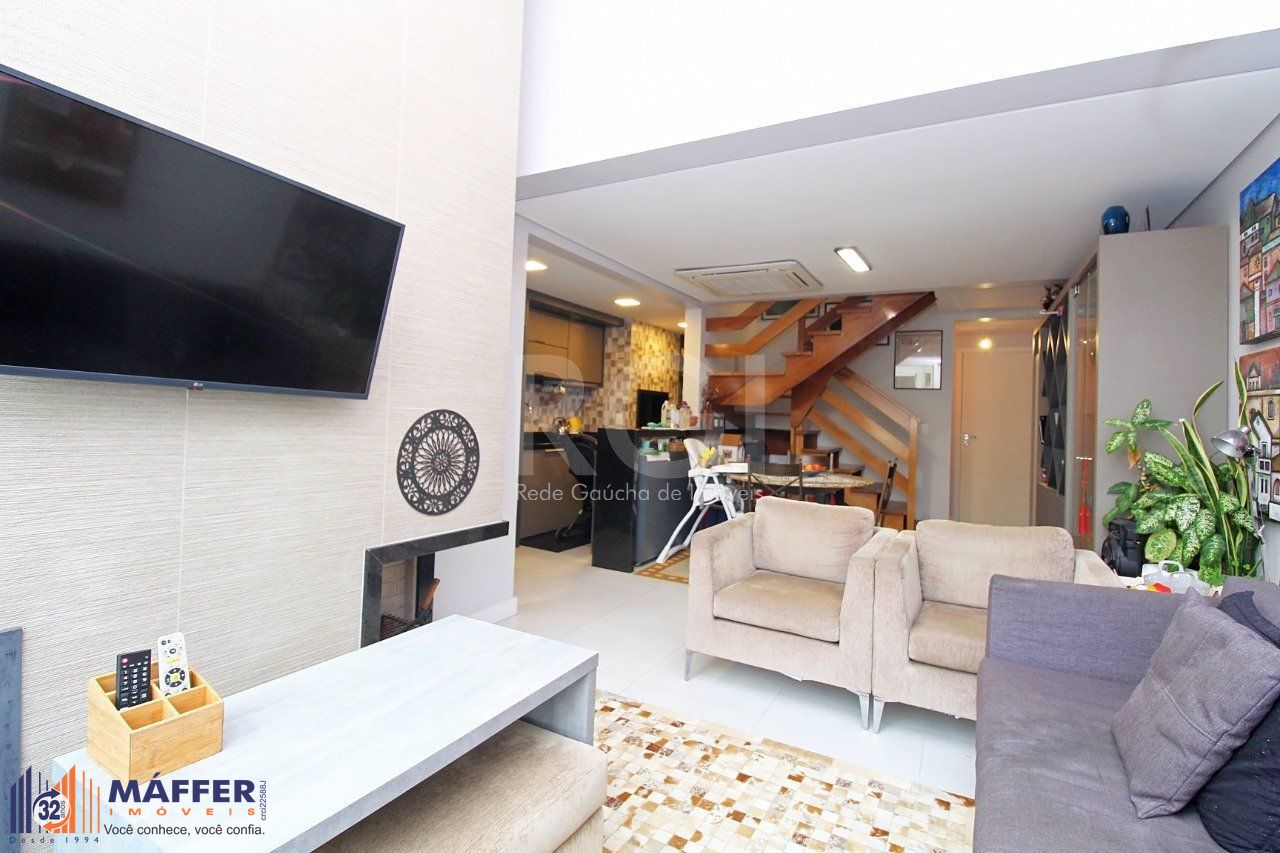 Cobertura para Venda - 106.84m², 3 dormitórios, sendo 2 suites, Petrópolis