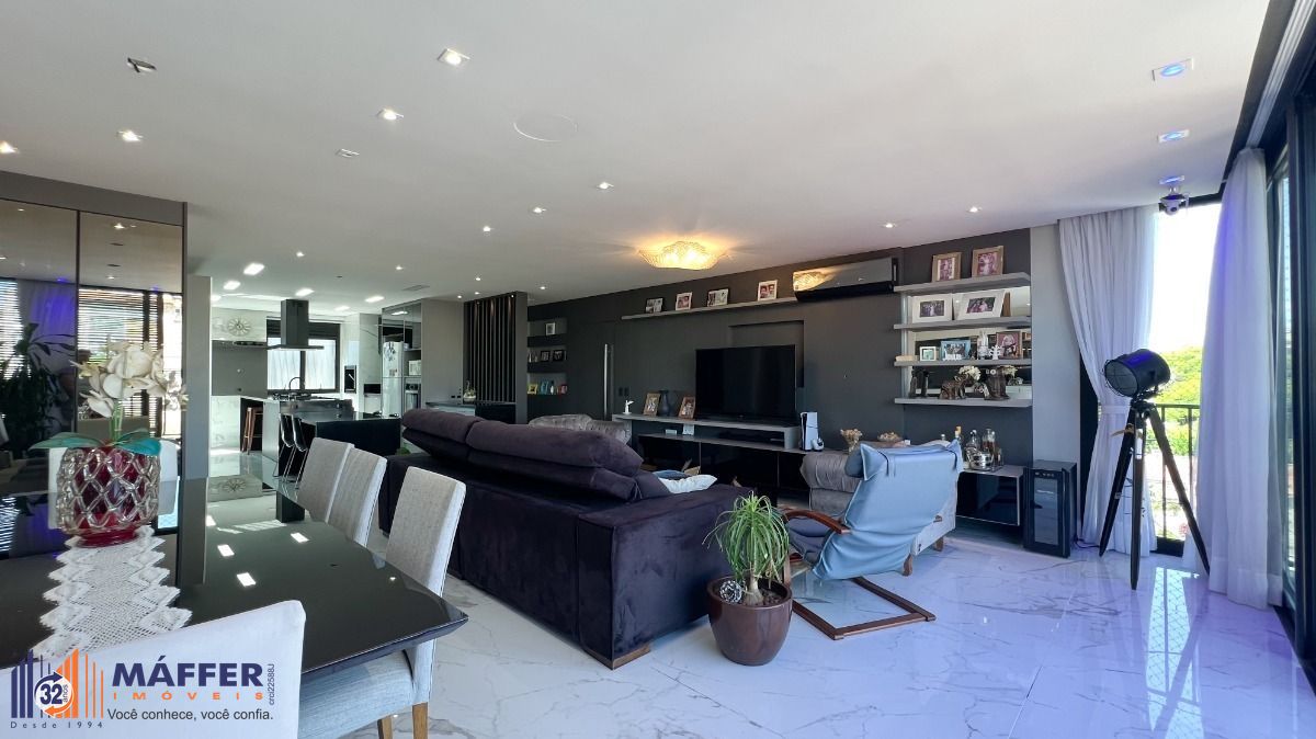 Apartamento de alto padrão com 3 suítes no Jardim Lindóia