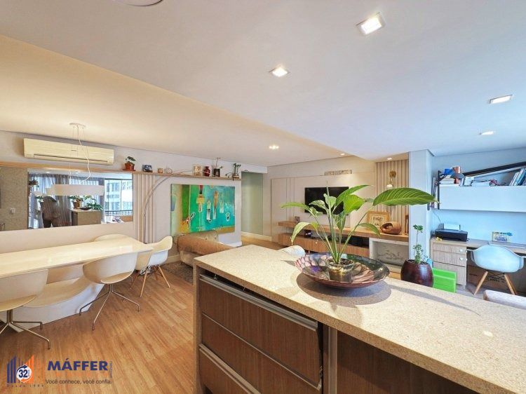 Apartamento 3 dormitórios, 1 suíte, 111m², 2 vagas