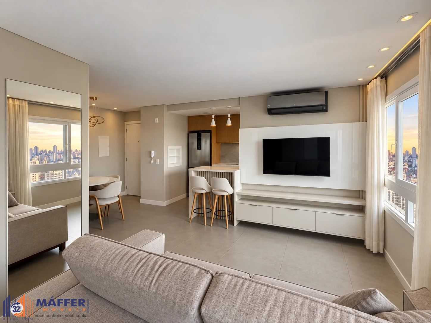 Apartamento à venda com 2 quartos sendo 1 suíte, com 67m², e 2 vagas