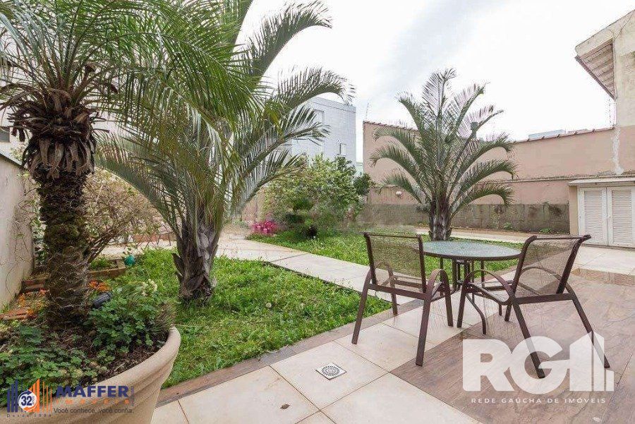 Casa 4 quartos à venda, 233m², Jardim Itu - Porto Alegre