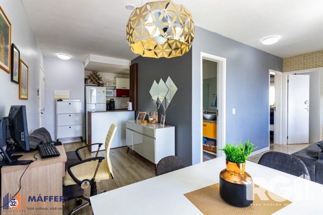 Apartamento de 3D com living estendido, sacada, 2 vagas, andar alto.
