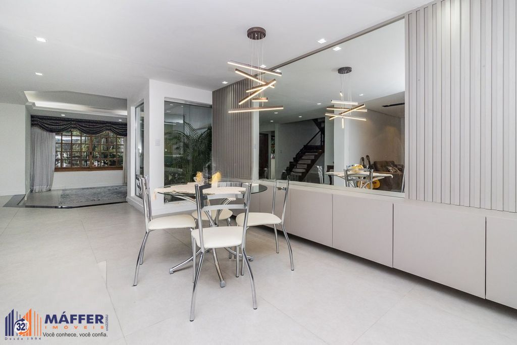 Casa, 4 quartos, 310 m² - Foto 1