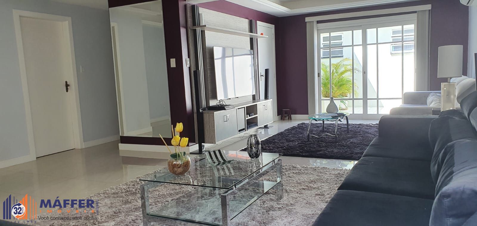 Casa térrea com 3 dormitórios, suíte e 3 vagas.
