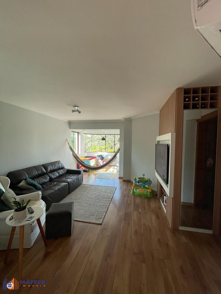 Apartamento 3 dormitórios com suíte e 2 vagas à venda na Vila Ipiranga em Porto Alegre