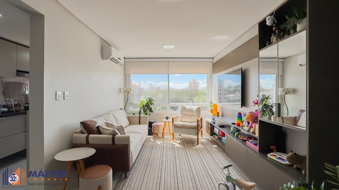 Apartamento reformado com churrasqueira e 2 vagas