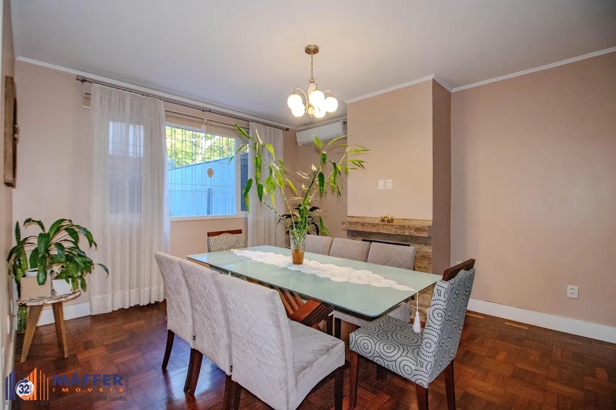 Casa, 5 quartos, 178 m² - Foto 1