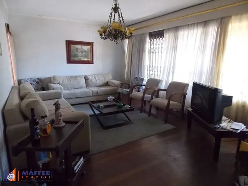Casa, 3 quartos, 211 m² - Foto 1