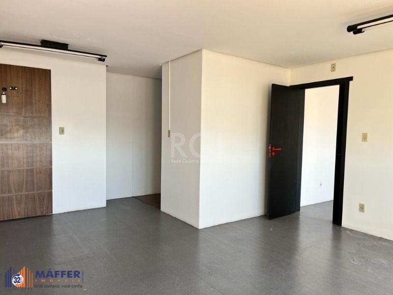 Sala Comercial, 1 sala, para alugar, 98 m², Floresta - Porto Alegre — foto 2