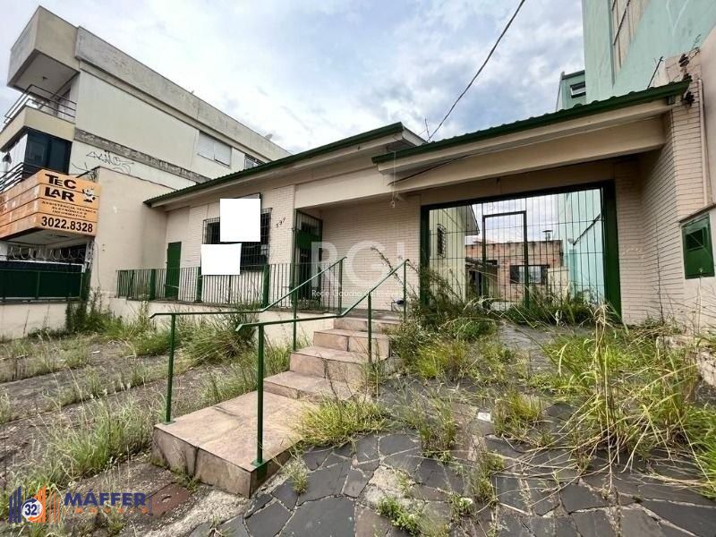 na Assis Brasil, Casa para Venda - 220m², 3 dormitórios, 2 vagas - Passo da Areia