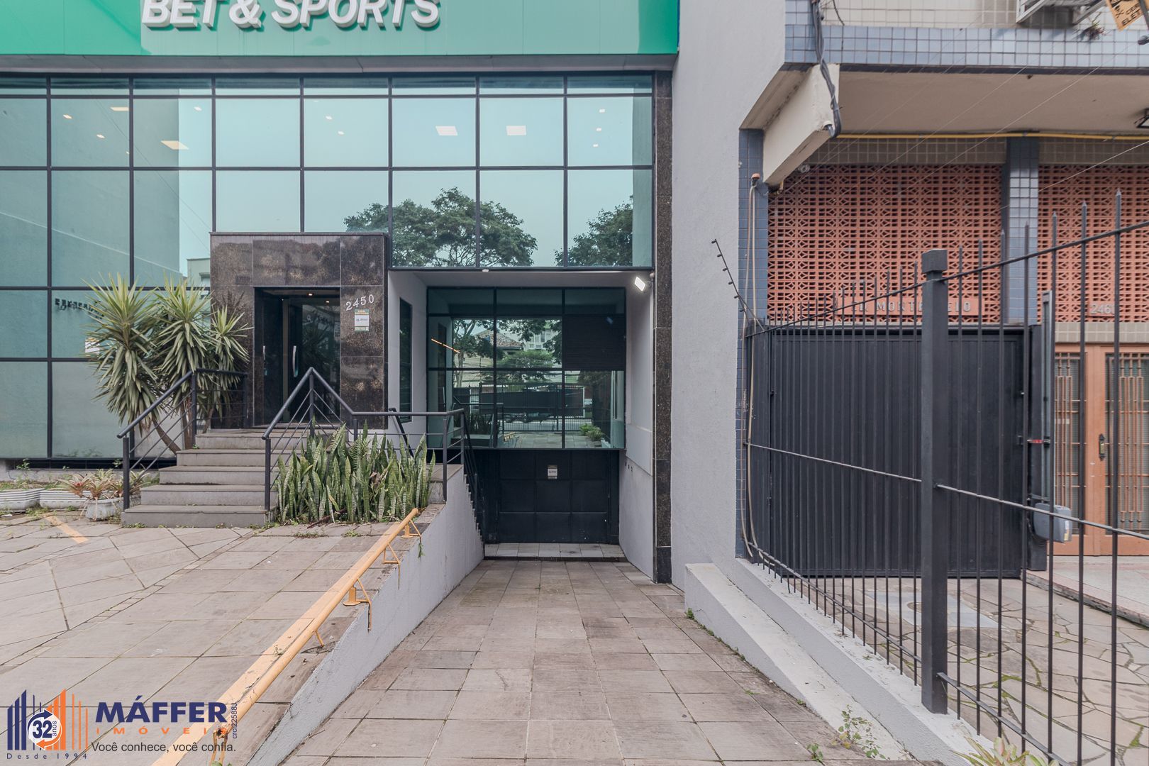 Loja, 9 salas, para alugar, 700 m², São João - Porto Alegre — foto 3