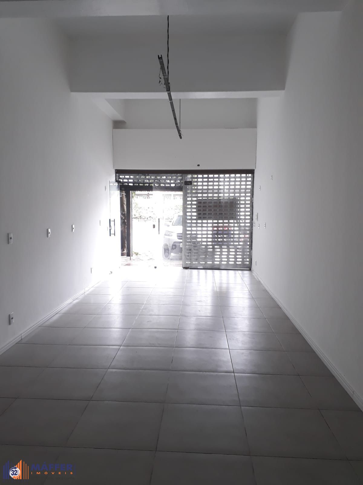 🏢 LOJA COMERCIAL À VENDA – AV. DO FORTE, 416