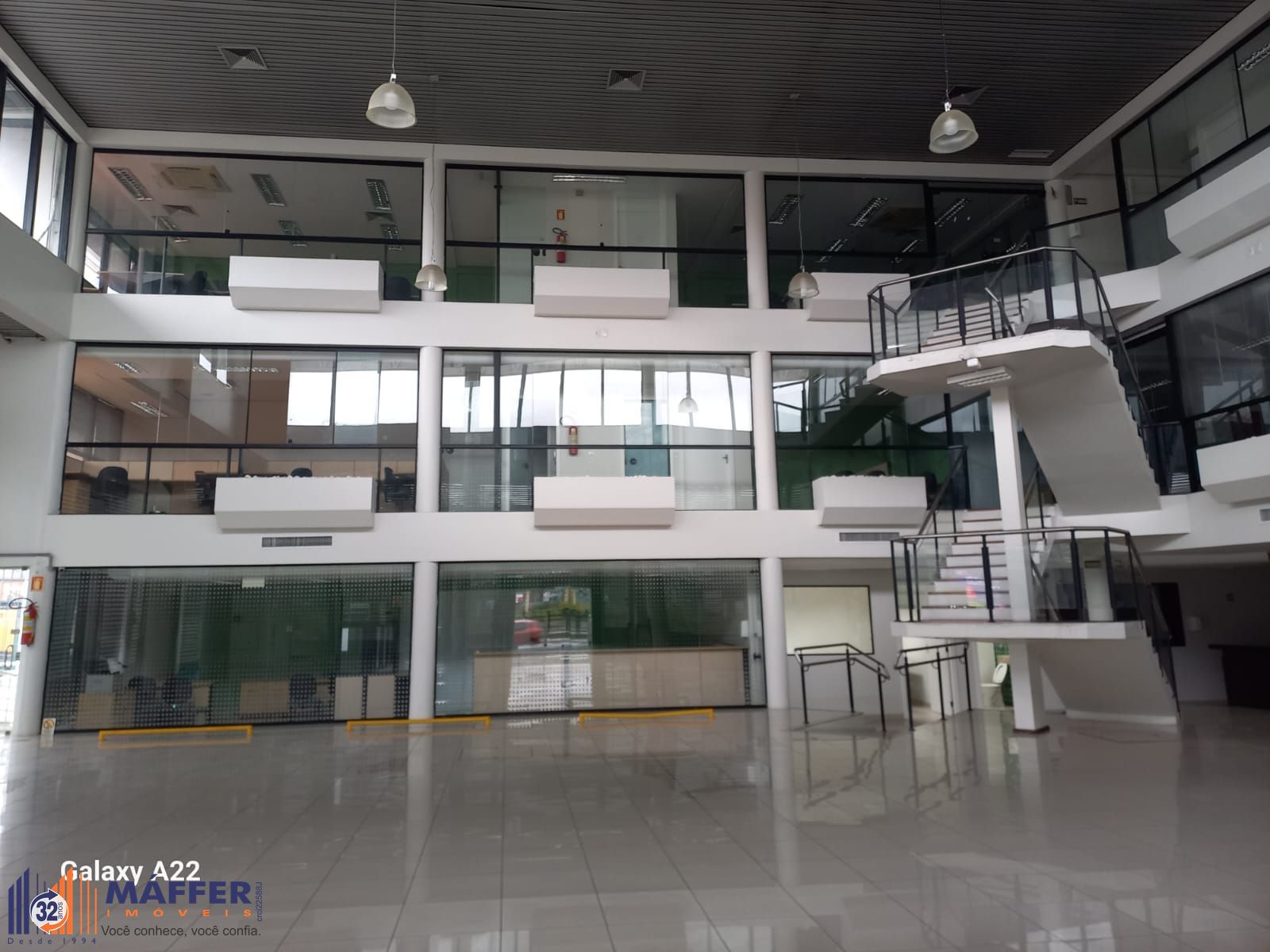 Loja, 15 salas, para alugar, 1.200 m², Jardim São Pedro - Porto Alegre — foto 3