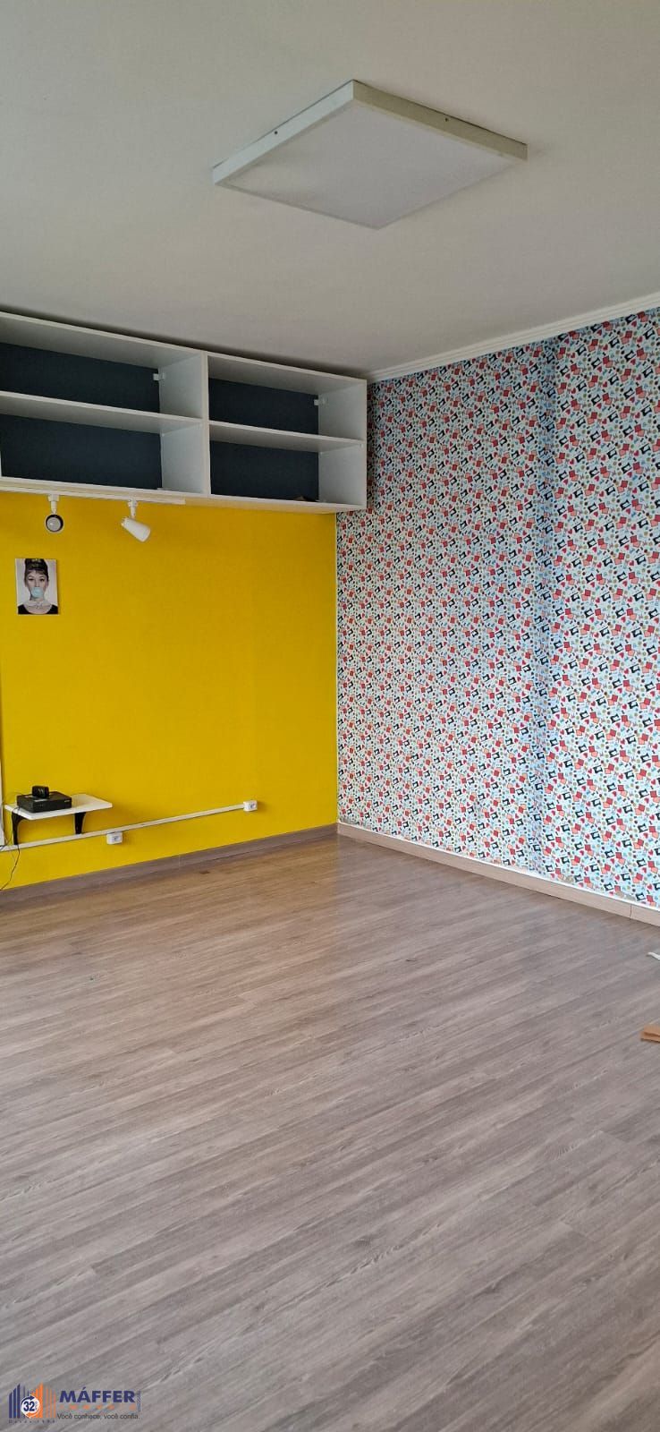Sala Comercial no Edifício Flamar, à venda, 26 m², Passo da Areia - Porto Alegre — foto 2