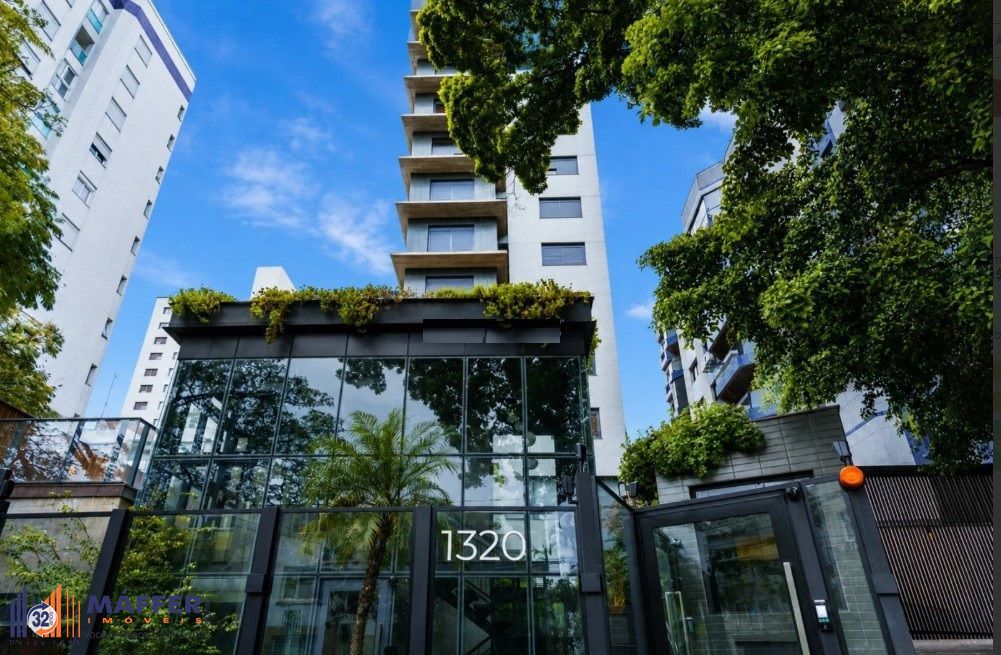 MÁFFER IMÓVEIS ALUGA – APARTAMENTO NOVO COM FINO ACABAMENTO E GARAGEM NO BAIRRO BELA VISTA!  📍 Rua Quintino Bocaiúva – Bela Vista | Porto Alegre/RS