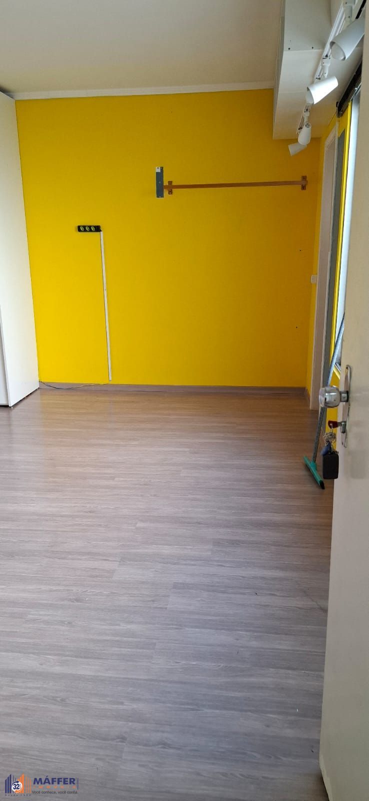 Sala Comercial no Edifício Flamar, à venda, 26 m², Passo da Areia - Porto Alegre — foto 3