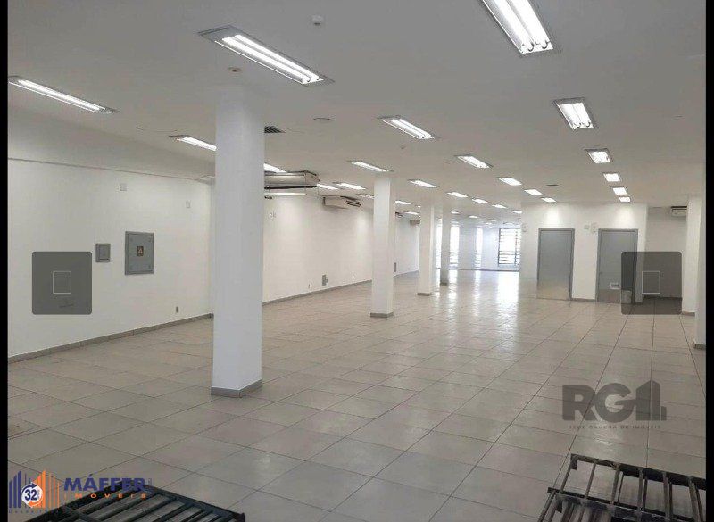 Loja, para alugar, 746 m², São João - Porto Alegre — foto 2