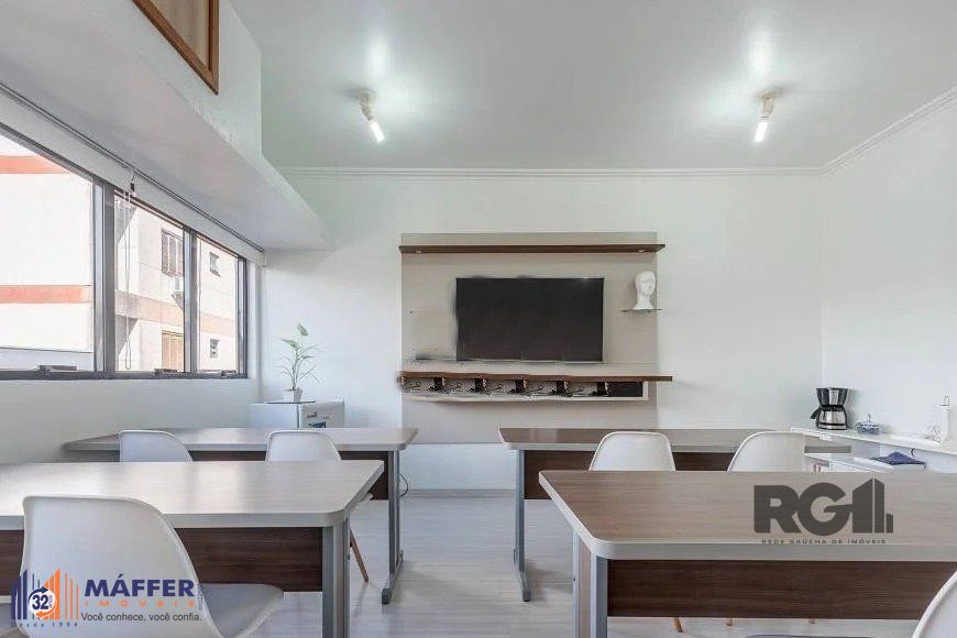 Sala Comercial à venda, 32m², Passo da Areia - Porto Alegre