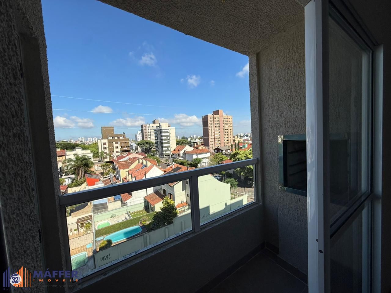 Apartamento com sacada e churrasqueira no bairro Jardim Planalto!!