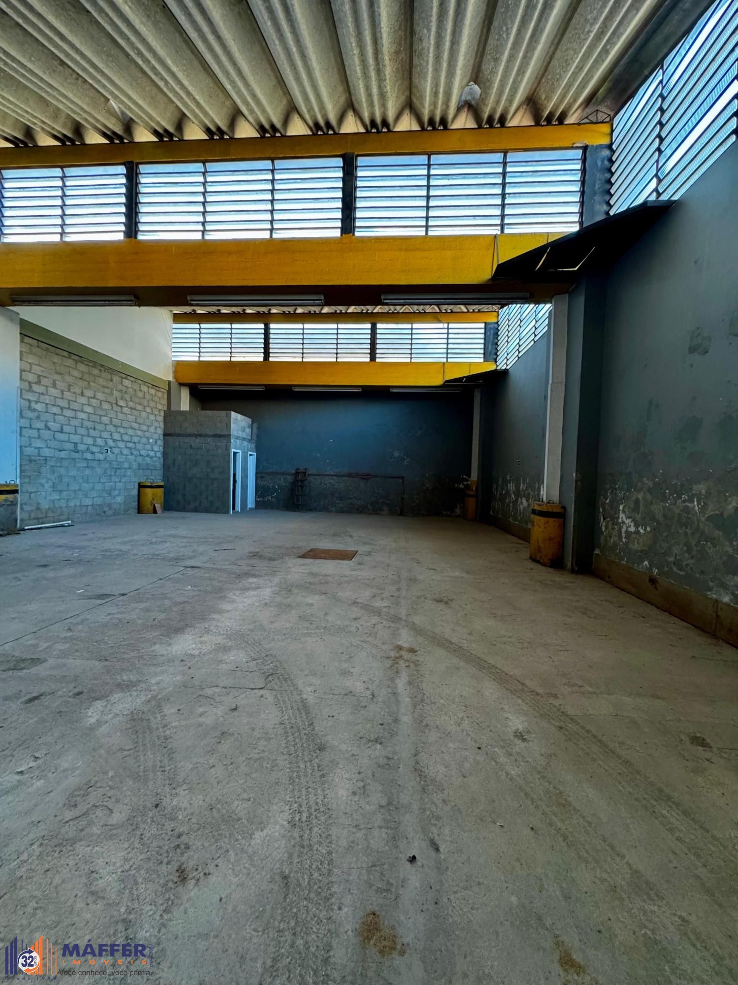 Sala Comercial, 1 sala, para alugar, 200 m², Floresta - Porto Alegre — foto 2