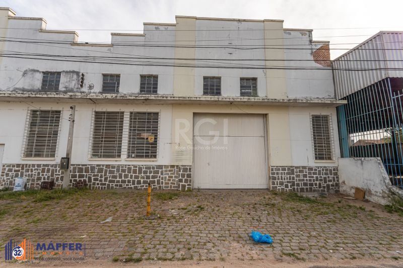🏭 MÁFFER IMÓVEIS ALUGA — DEPÓSITO / PAVILHÃO NO 4º DISTRITO  📍 Rua Comendador Coruja, 131 – Floresta | Porto Alegre/RS 📐 Área privativa: 502 m² 🚗 Com estacionamento frontal