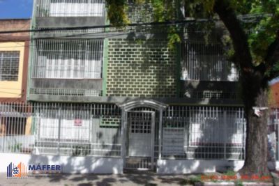 🏡 APARTAMENTO TÉRREO À VENDA – BAIRRO SANTO ANTÔNIO/POA