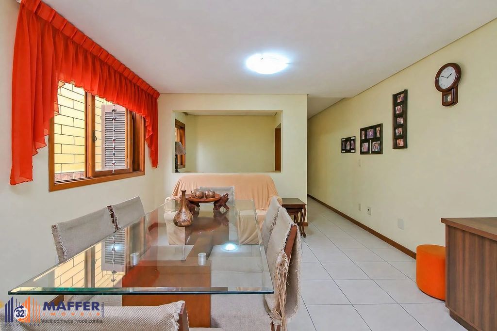 Casa, 3 quartos, 219 m² - Foto 2