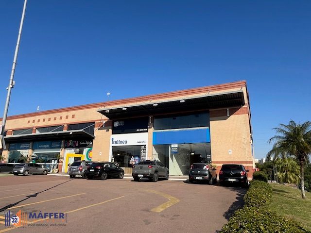 MÁFFER IMÓVEIS ALUGA – AMPLA LOJA COMERCIAL COM 318 m² E ESTACIONAMENTO NA ZONA NORTE!