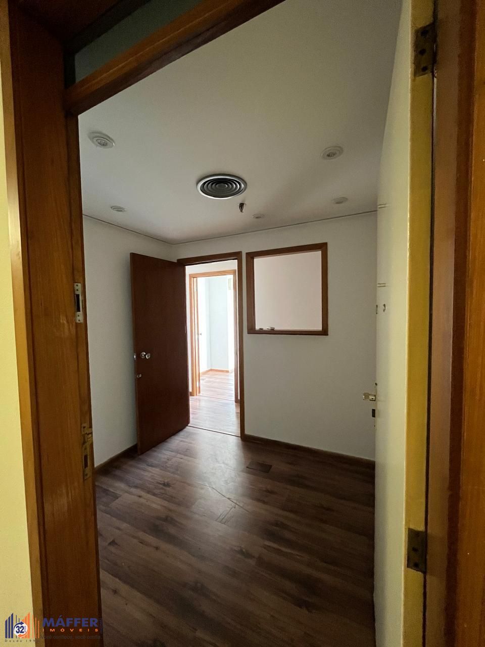 Sala Comercial, 1 sala, à venda, 34 m², Moinhos de Vento - Porto Alegre — foto 2