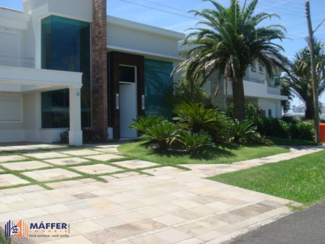 Casa para Venda - 462m², 6 dormitórios, sendo 6 suites, 3 vagas - Atlântida