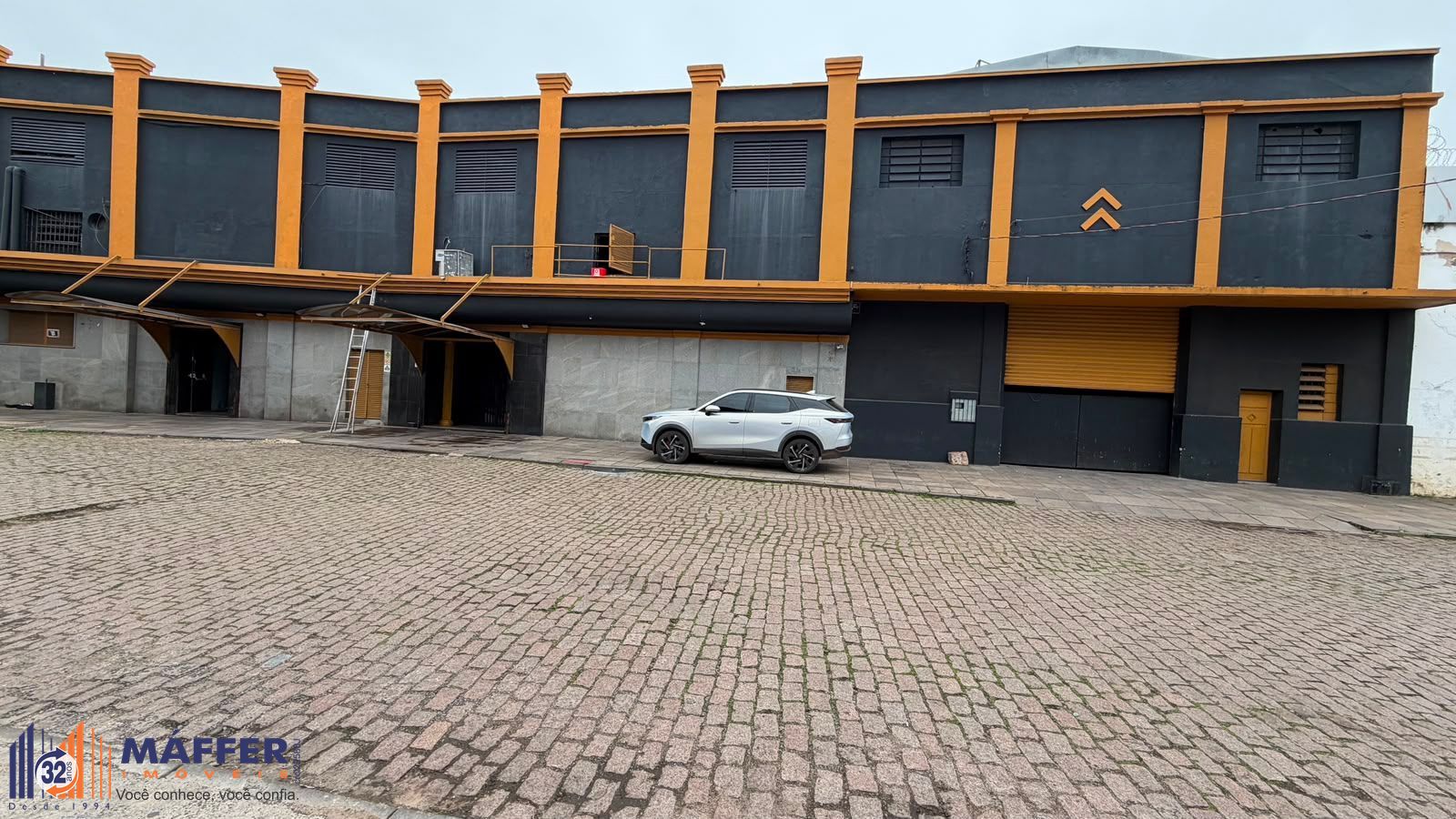 Prédio Inteiro, 2100 m² - Foto 1