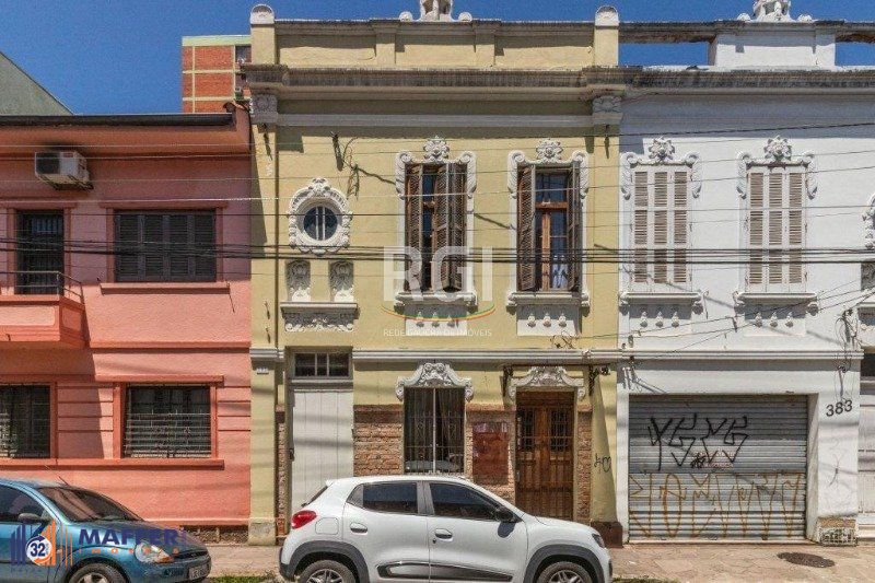 Casa para Venda - 490m², 3 dormitórios, sendo 1 suites, Floresta